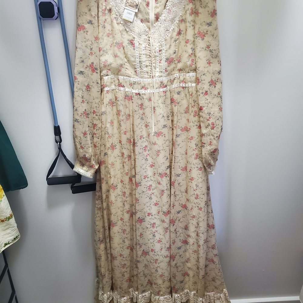 Vintage Gunne Sax Cream Floral Lace Dress Size 11